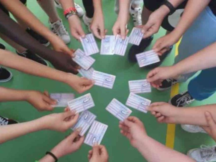 Smartphone, i ragazzi con il “patentino” (e perché servirebbe a tutti)