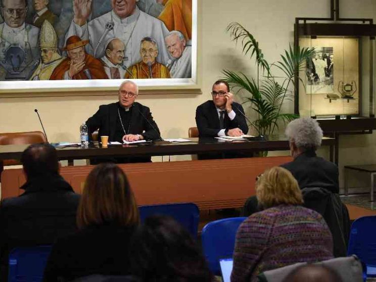 Monsignor Baturi: "Dialogo con il governo per contenere la povertà"