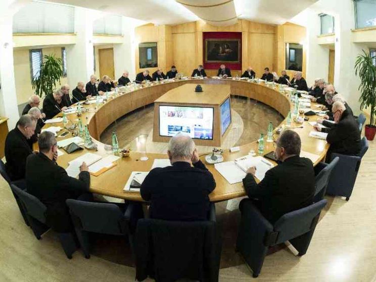 La Cei: povertà, scuola, sanità, migrazioni, ecco le sfide per l'Italia