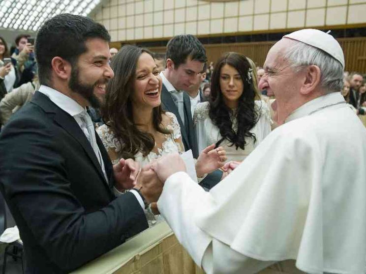 Papa Francesco: il matrimonio è un bene per tutta l'umanità