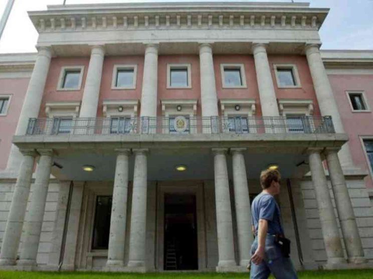 Attaccate dagli anarchici le sedi diplomatiche italiane a Berlino e Barcellona