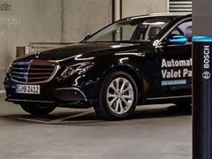 L'auto nel silos si parcheggia da sola: la rivoluzione di Bosch e Apcoa
