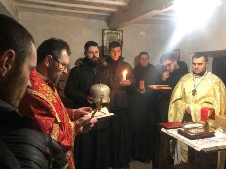 Il vescovo in esilio: cinquemila chilometri al mese per raggiungere i fedeli