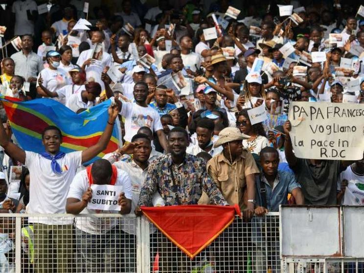 Kinshasa, papa Francesco ai giovani: «Vincete il male con il bene»