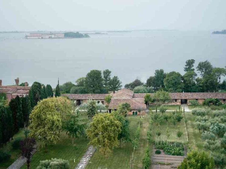 Il giardino francescano del Redentore rifiorisce a Venezia