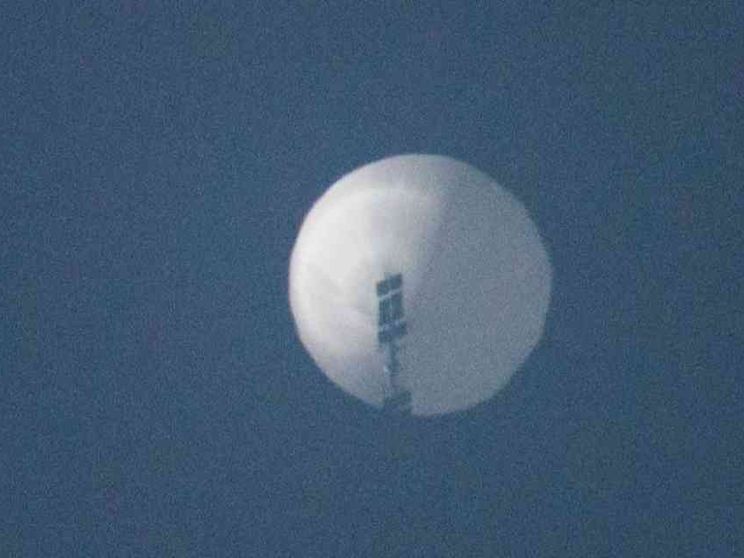 Pallone spia? «Per ricerche meteo, fuori rotta». Ma è crisi diplomatica