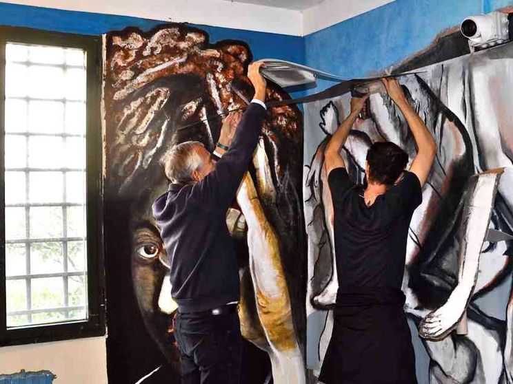 Bollate, la «sala della pittura» che porta in carcere la libertà