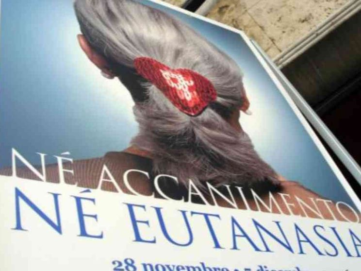 Eutanasia, «metodo Cappato»per una malata di Parkinson