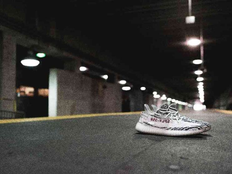 La rottura con Kanye West manda in crisi Adidas