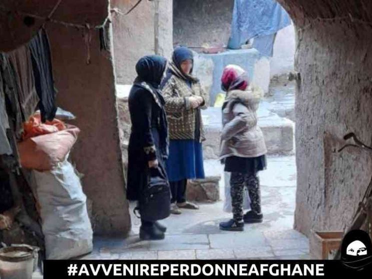 Delroba, ex studentessa di Herat: cammino e piango, ma non mi piego