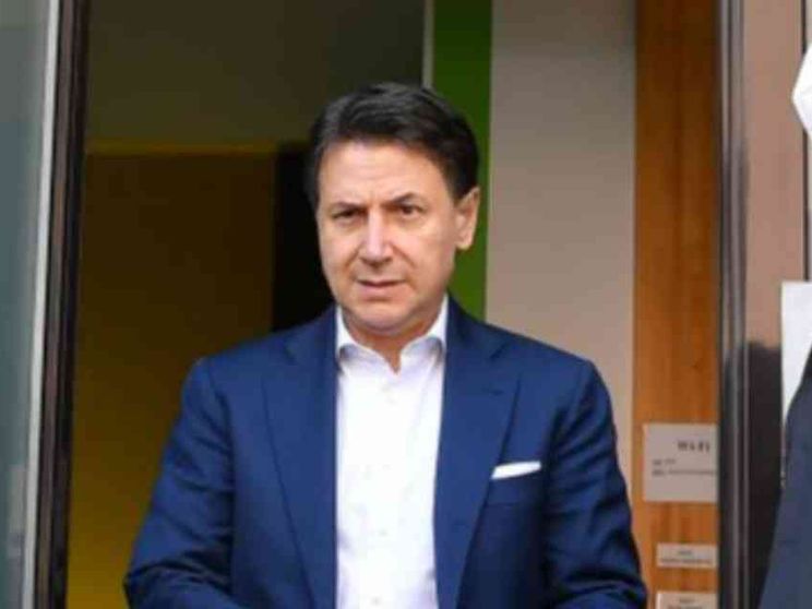 Conte: «Meloni dica se siamo entrati in guerra»