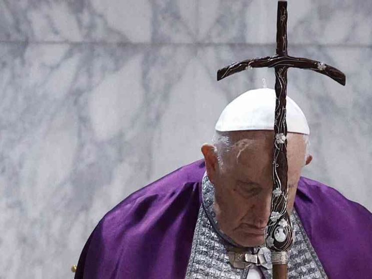 Sospesi gli impegni del Papa, impegnato negli esercizi spirituali