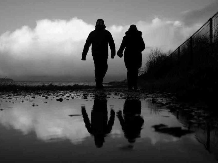 L'infedeltà tra marito e moglie è una ferita per tutta la società