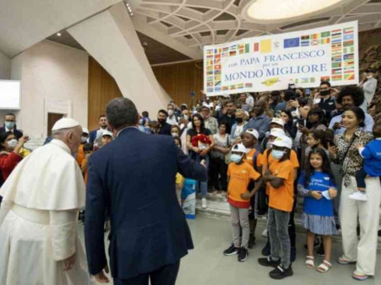 Papa Francesco incontra i profughi arrivati con i corridoi umanitari
