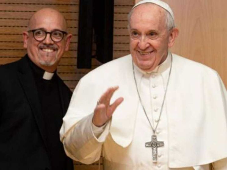 Il gesuita Narvaja: «Vi racconto mio zio, papa Francesco»
