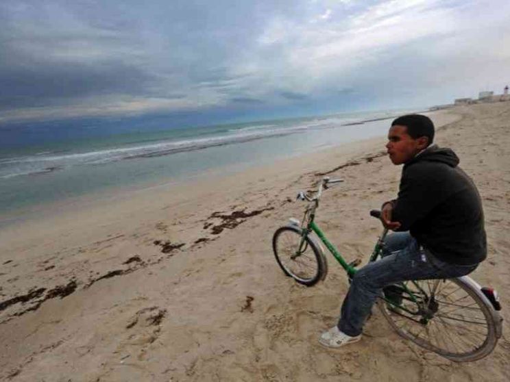 Pogrom, aggressioni e crisi. L’addio a Tunisi dei giovani di colore