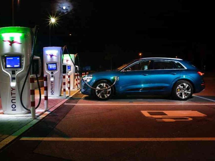 La Norvegia prova a togliere gli aiuti all'auto elettrica