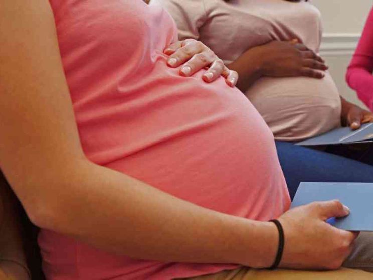 Utero in affitto: una legge per fermarlo
