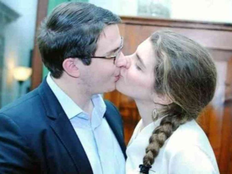 Francesca e Alberto, un bacio per la "vita nascente"