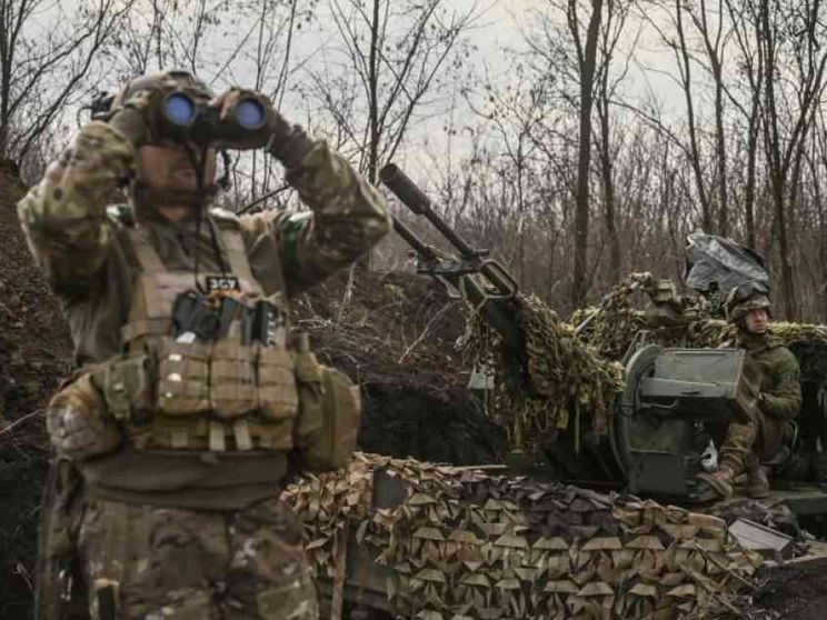 Ucraini e russi a caccia di altri soldati, ma in tanti non vogliono arruolarsi