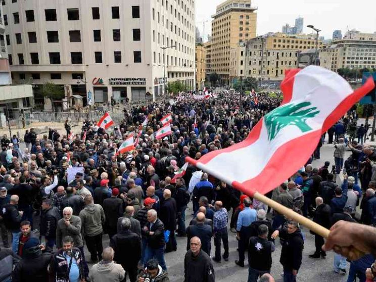 Come l'inflazione, anche l'ora legale in Libano raddoppia