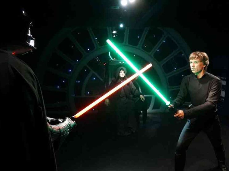 Nella rete anche i "santi" sono fluidi e assecondano il bisogno di guide