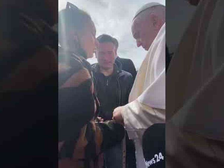 Il Papa esce dal Gemelli: «Non ho avuto paura». Domenica in piazza per le Palme
