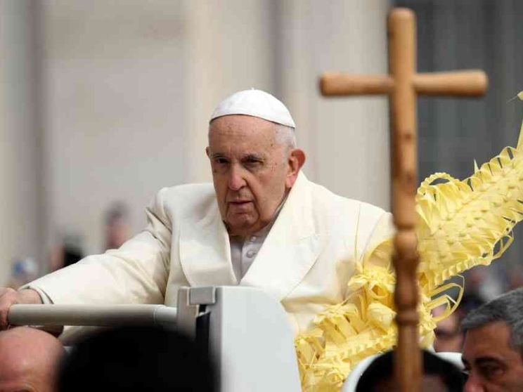 Il Papa: avete pregato per me, grazie