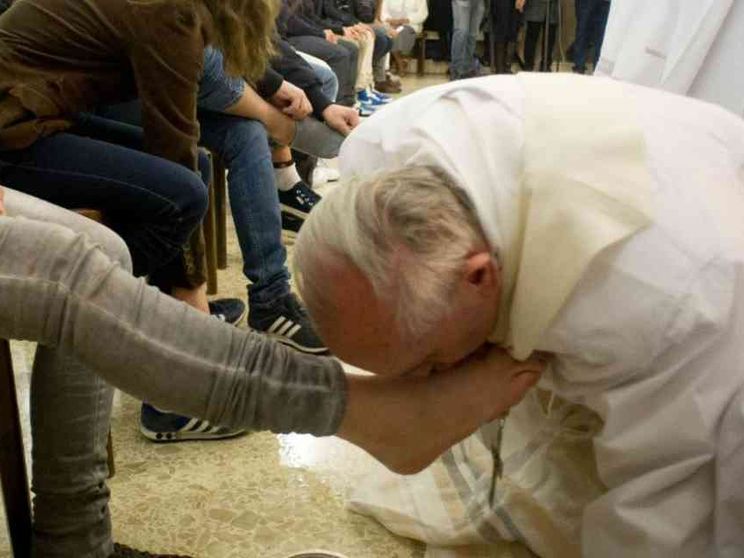 Il Papa torna dopo dieci anni nel carcere minorile di Casal del Marmo