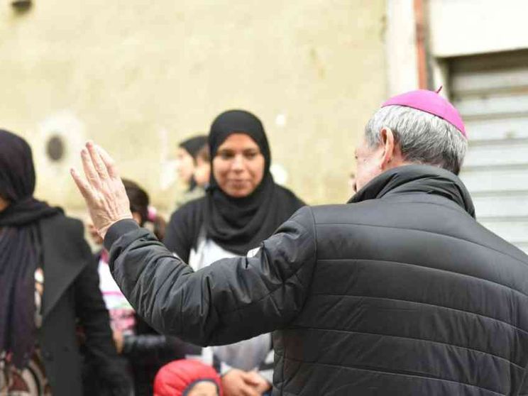 Solidarietà e dignità, il "benvenuto" del vescovo di Locri ai migranti