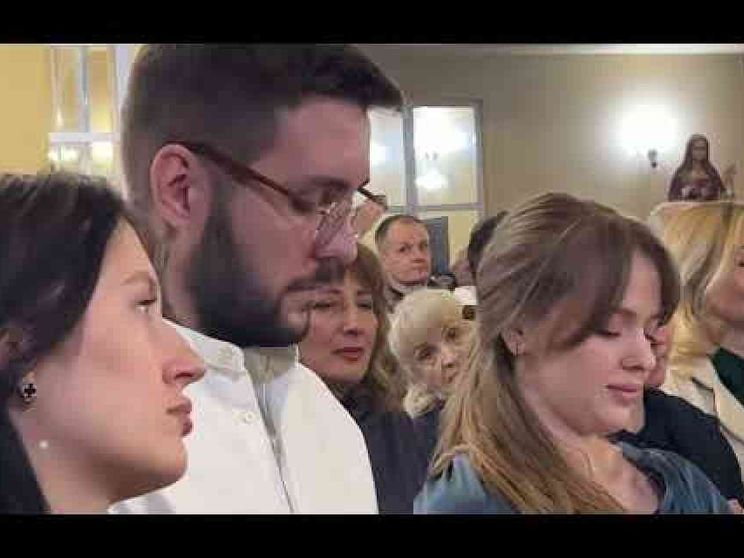 Pasqua sotto le bombe a Zaporizhzhia. Candele di pace illuminano la Cattedrale