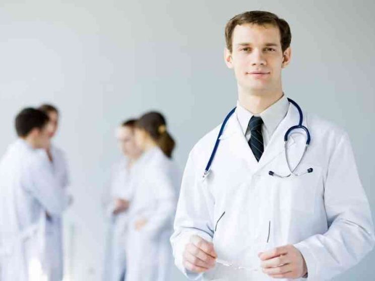 Con i nostri medici in balia della viltà