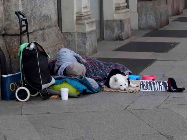 Casa, cibo, servizi (oltre al Reddito); il piano Caritas per l’Italia dei poveri