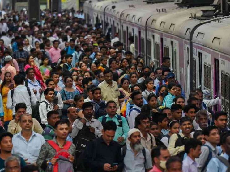 Otto miliardi. E non siamo troppi