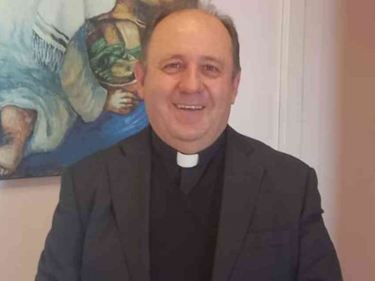 Don Pagniello: un piano contro la povertà