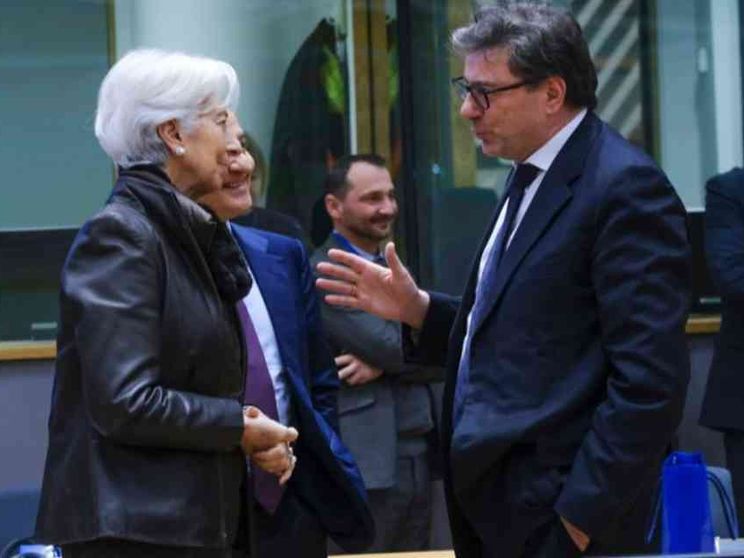 Il debito pubblico è sceso al 144,4% del Pil