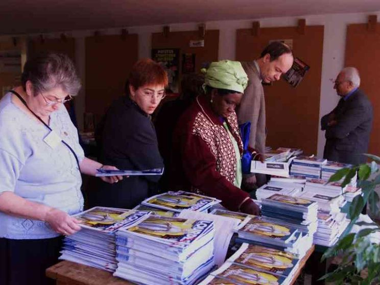 Una barca, non argini di sabbia