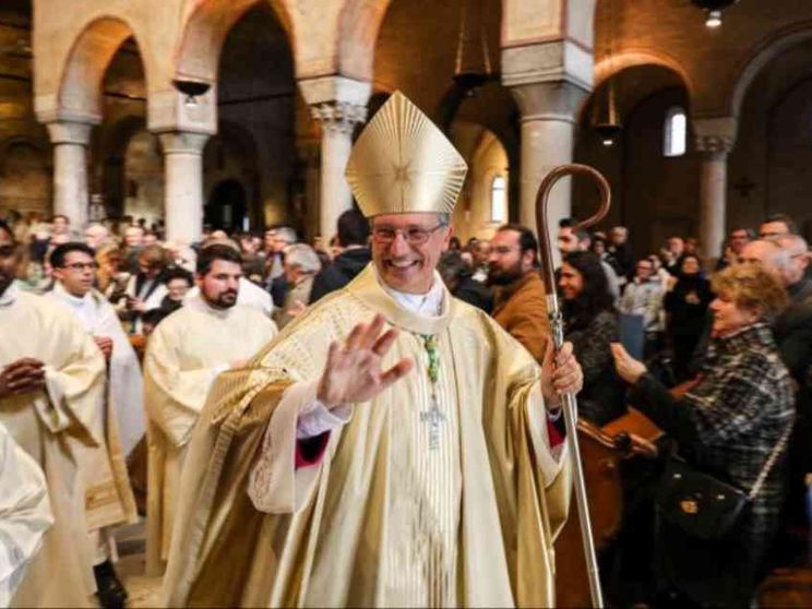 Trieste abbraccia il nuovo pastore, il vescovo Enrico Trevisi