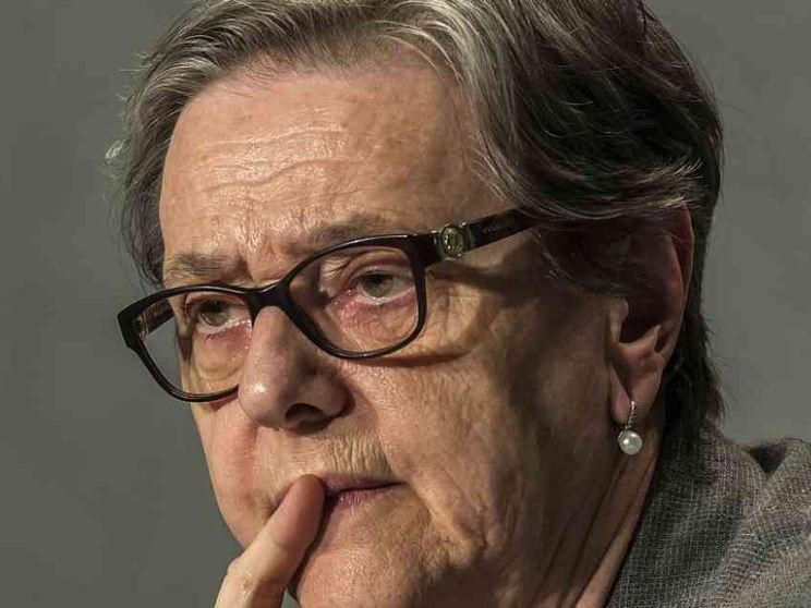 Voto a donne e laici nel Sinodo dei vescovi: rivoluzione no, però...