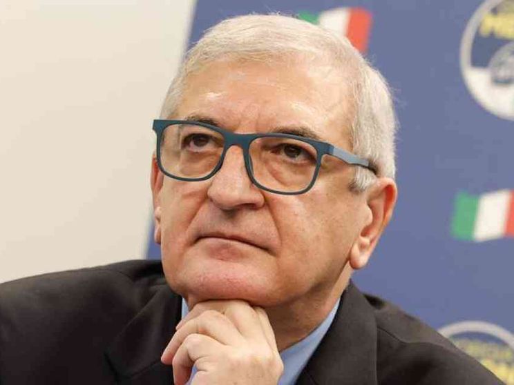 Foti: «È un decreto da applausi. Tagli strutturali? Se il Pil salirà»