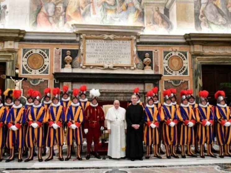 Il Papa alle Guardie Svizzere: testimoni della fede in Cristo