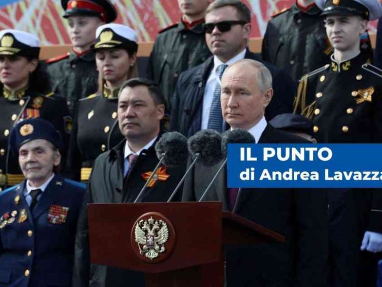 Guerra giorno 440: le sfide di piazza, Putin "debole" con un solo carro armato