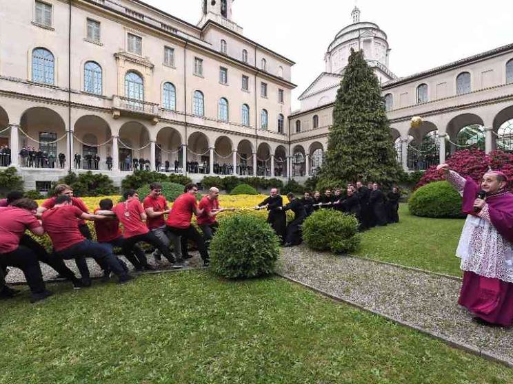 Nel 2040 la Chiesa di Milano non avrà sacerdoti con meno di 30 anni