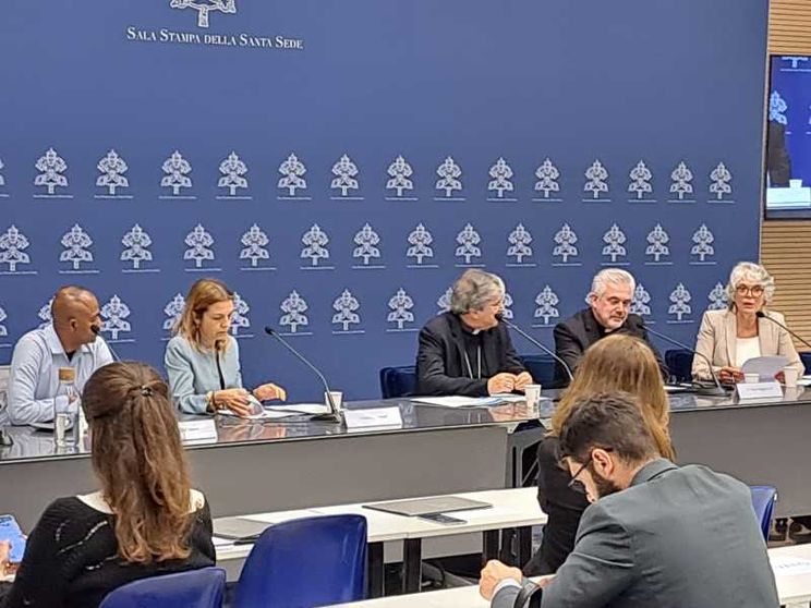 Monsignor Savino: "Forte impatto politico del Messaggio del Papa"