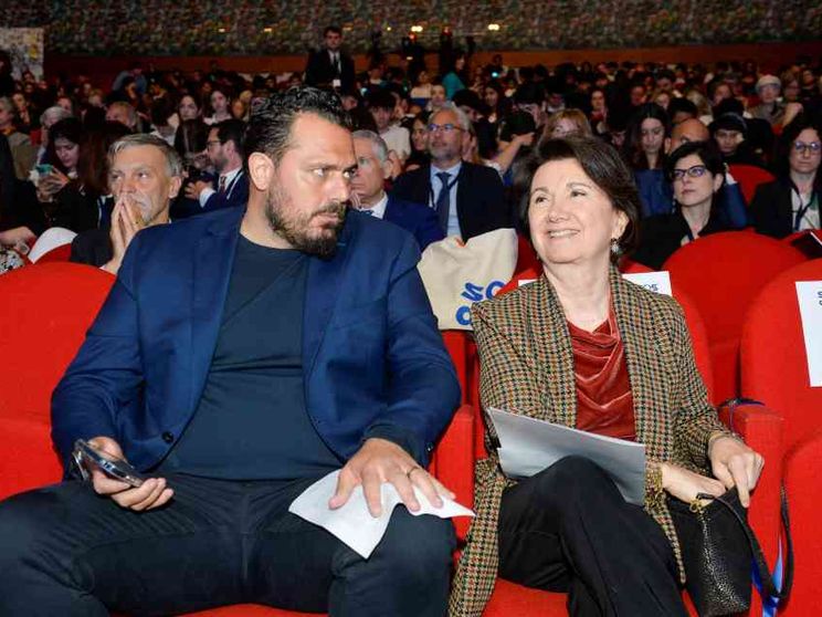 Mattarella: «La nascita di un figlio è speranza di continuità»