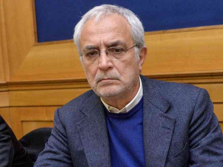 «God save the king», ma meglio se si separa l’altare dal trono