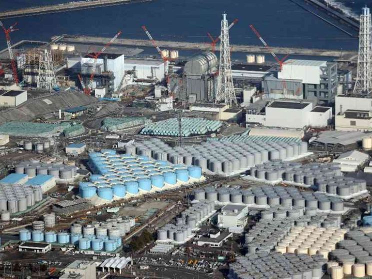 In mare l'acqua della centrale. A Fukushima torna la paura