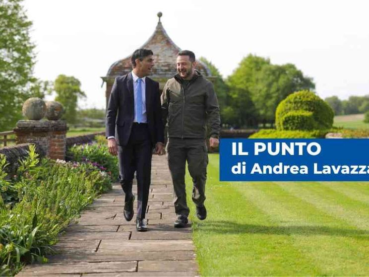 Guerra giorno 446: le mosse dietro il viaggio di Zelensky e le divisioni russe