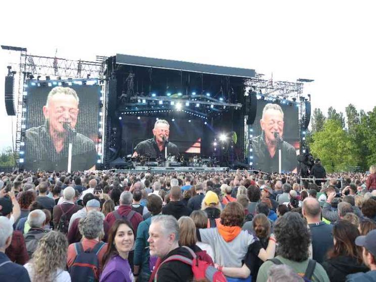 Springsteen a Ferrara nonostante tutto. E le polemiche lo travolgono