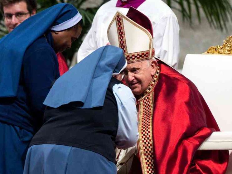 Il Papa: lo Spirito Santo porta la pace